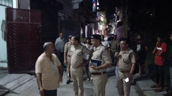 पत्नी पर आपत्तिजनक टिप्पणी का शक, पड़ोसी ने कारोबारी की गला दबाकर की हत्या